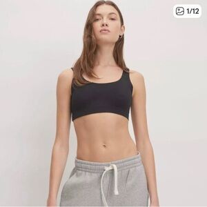 Everlane Perform Sports Bra Size Medium Black